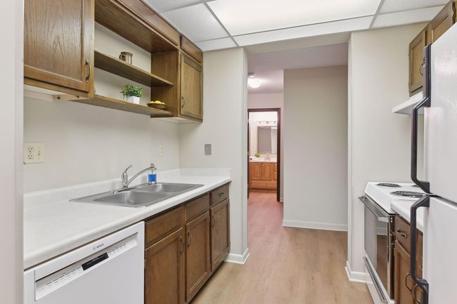 Other kitchen view. | Image 4