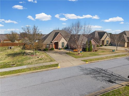 703 Sw Barn Valley Rd, Bentonville, AR, 72712-9622 | Card Image