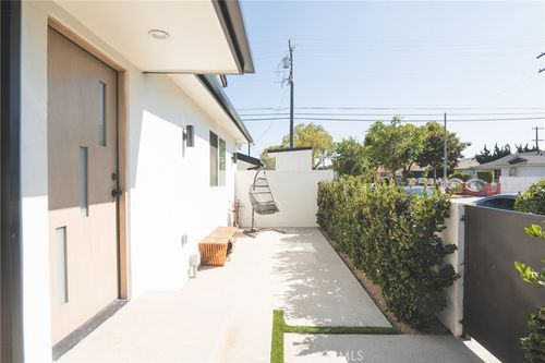 3362 W Imperial Hwy, Inglewood, CA, 90303 | Card Image