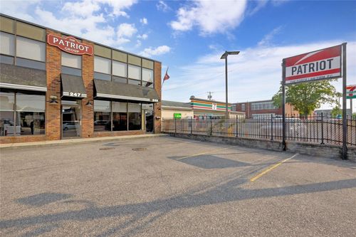 249-245 E Main St, Babylon, NY, 11702 | Card Image