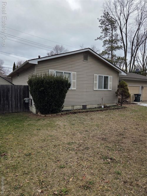 733 Luna Ct, Lake Orion, MI, 48362-3655 | Card Image