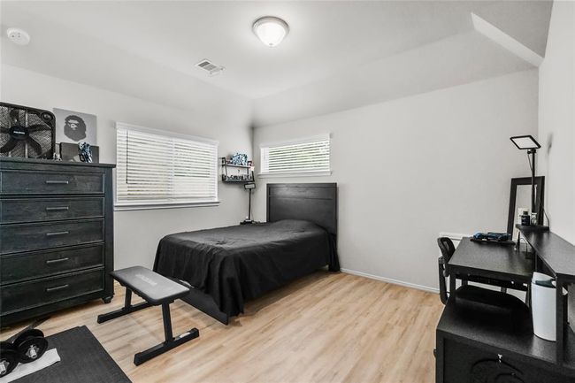 2739 Meadow View Ln, House other with 5 bedrooms, 4 bathrooms and 2 parking in Conroe TX | Image 15