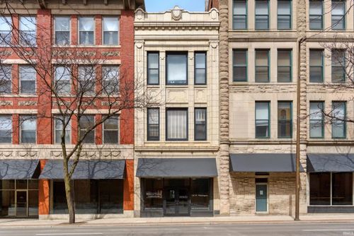 apt-329-112 W Washington Blvd, Fort Wayne, IN, 46802-3036 | Card Image