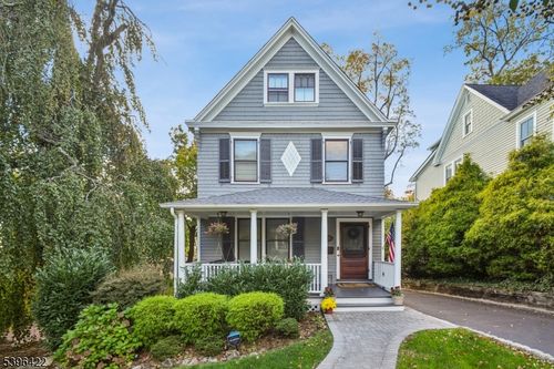 84 Cedar St, Millburn, NJ, 07041-2121 | Card Image