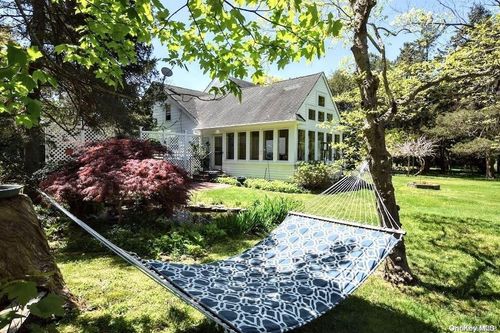 41 Old South Country Rd, Brookhaven, NY, 11719-9526 | Card Image