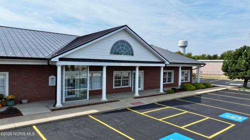 1265 W Main St, Bellevue, OH, 44811-9055 | Card Image