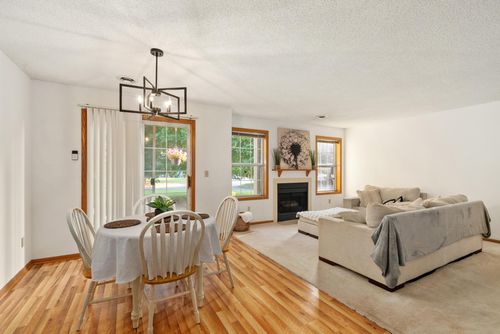 2508 Innsbruck Trl, New Brighton, MN, 55112-6302 | Card Image