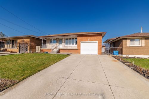 38 Rivercrest Rd, Hamilton, ON, L8E1M9 | Card Image