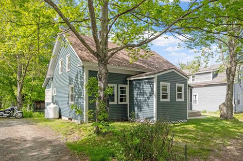 194 Pleasant St, Bristol, NH, 03222-3004 | Card Image
