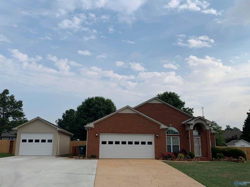 24143 Christian Ln, Athens, AL, 35613-7117 | Card Image