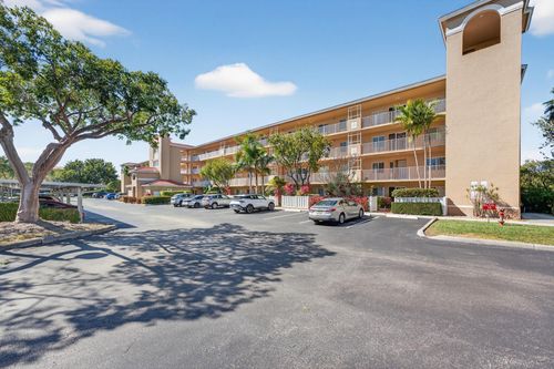 404-5906 Crystal Shores Dr, Boynton Beach, FL, 33437-5686 | Card Image