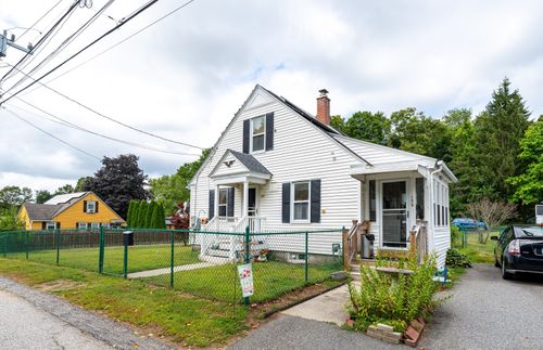 109 Battey St, Putnam, CT, 06260-1148 | Card Image