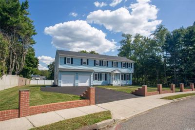 2 Nagle Lane, House other with 5 bedrooms, 3 bathrooms and null parking in Central Islip NY | Image 1