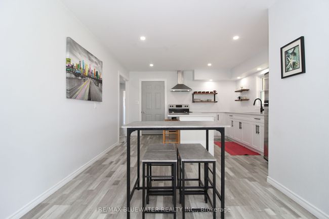 45 John St N, House other with 3 bedrooms, 2 bathrooms and 4 parking in Zurich ON | Image 11