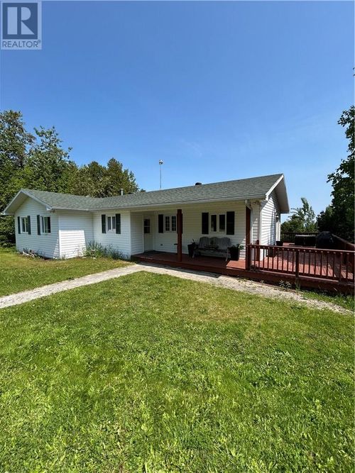 32 Beach St, Kagawong, ON, P0P1J0 | Card Image