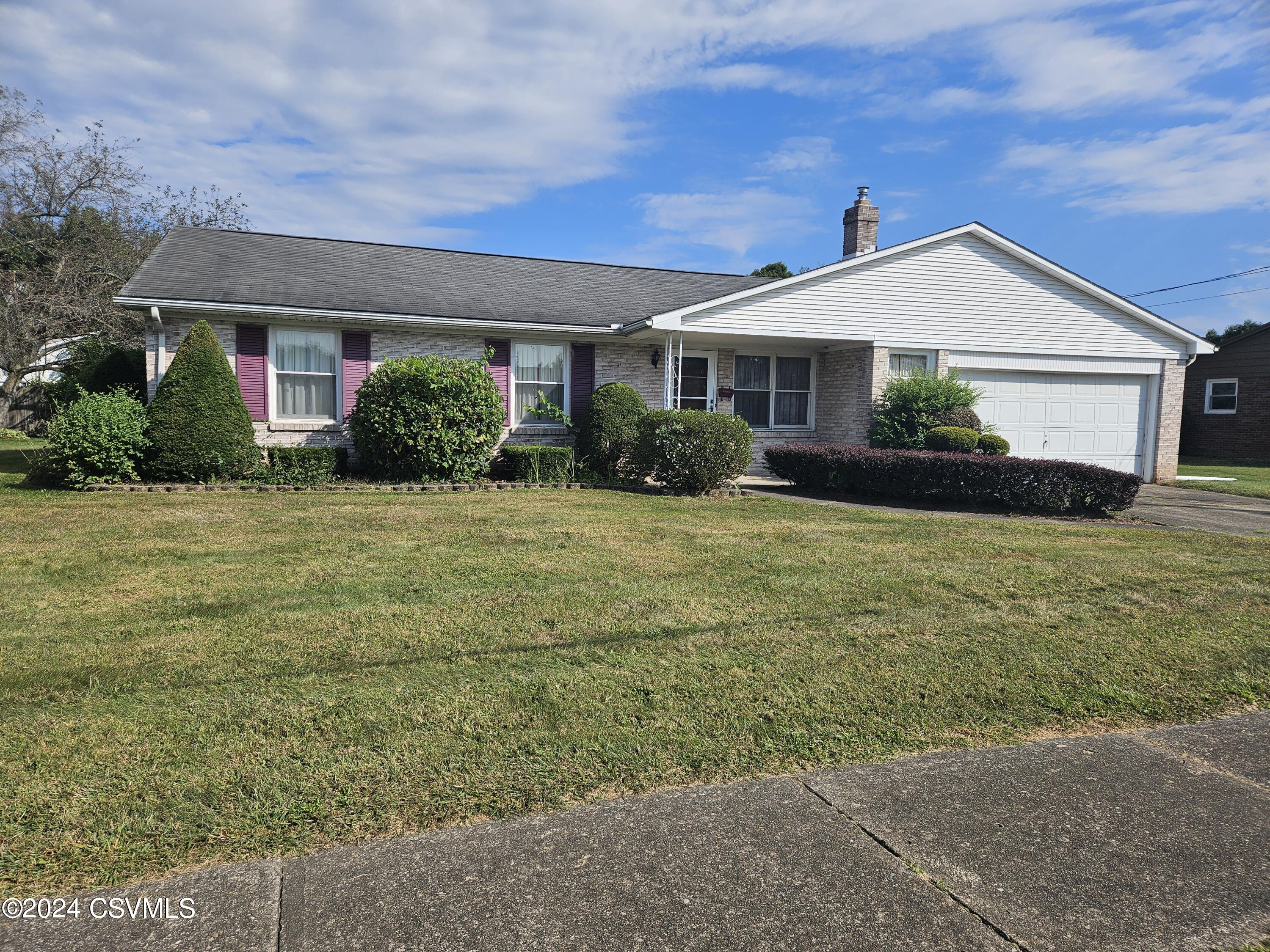 Sunset Dr, Berwick, PA 18603