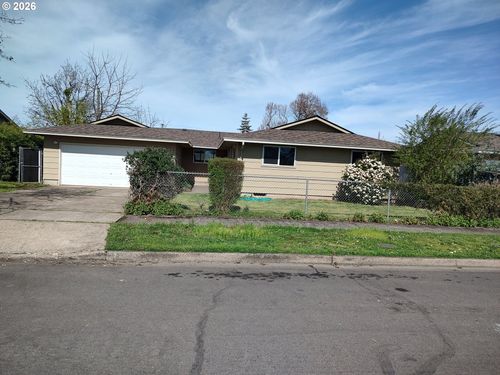 778 V St, Springfield, OR, 97477-2200 | Card Image