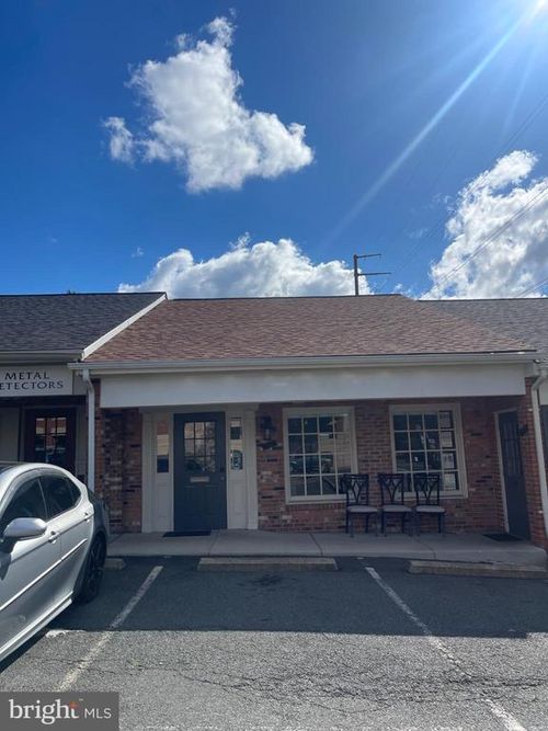 9437 Main St, Manassas, VA, 20110-5423 | Card Image