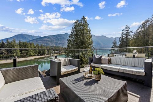 309 Munroe Ave, Cultus Lake, BC, V2R5A2 | Card Image
