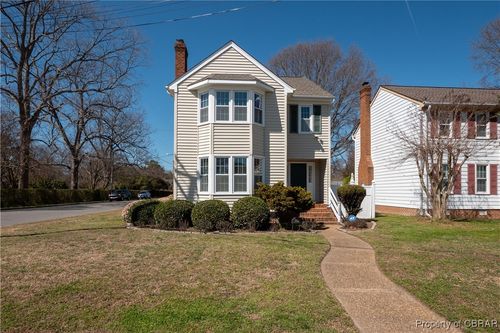 1305 Chesapeake Ave, Hampton, VA, 23661-3121 | Card Image