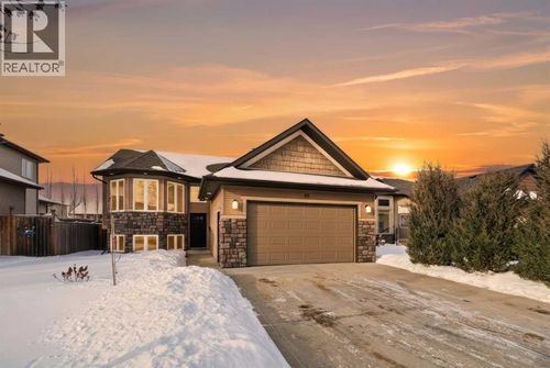 40 Walker Blvd, Red Deer, AB, T4N7E4 | Card Image