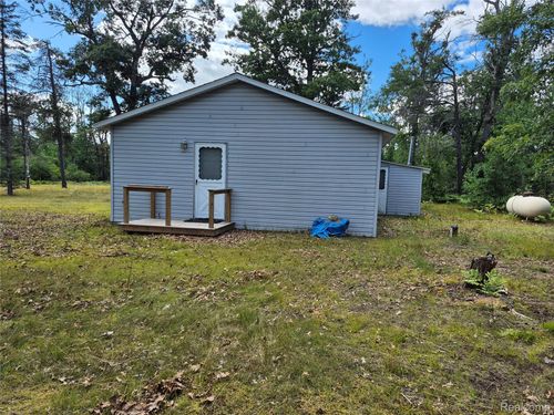 11864 Spikehorn Rd, Johannesburg, MI, 49751-9660 | Card Image