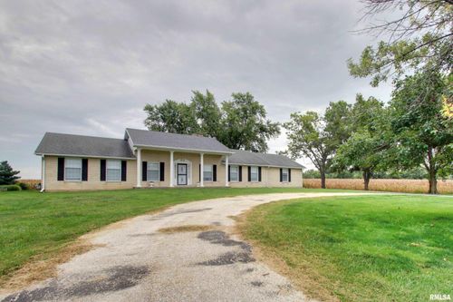 402 North Ave, Plainville, IL, 62365-1009 | Card Image