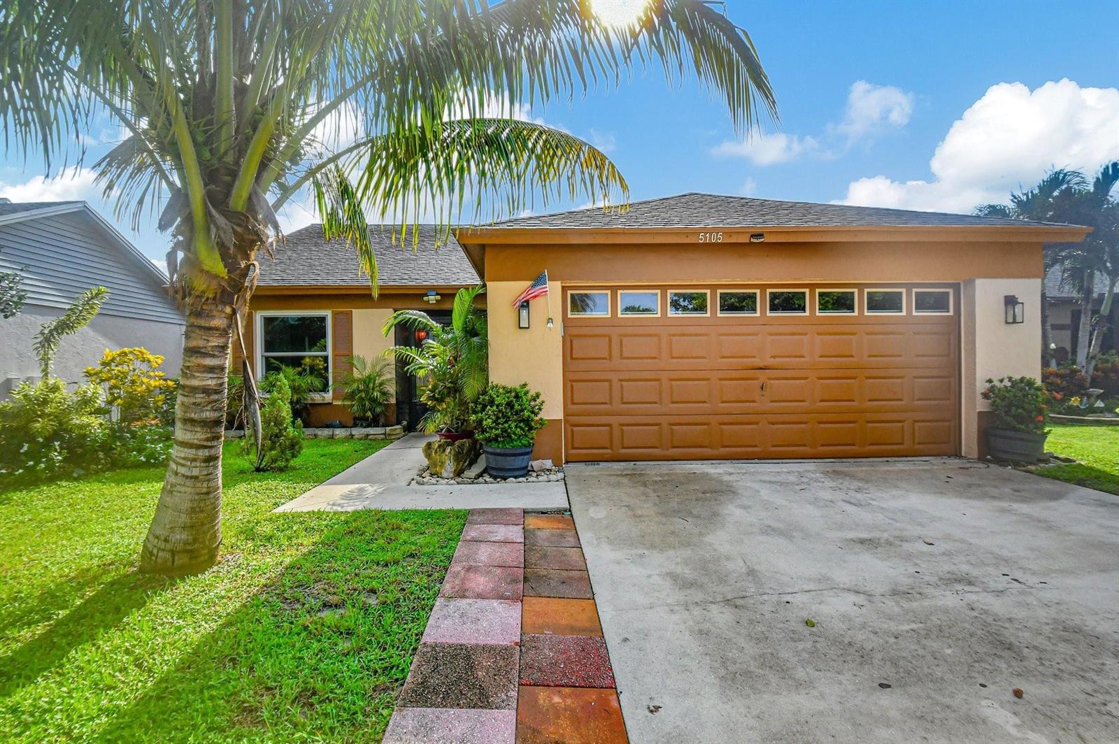 Residential Lease in Lake Worth 2