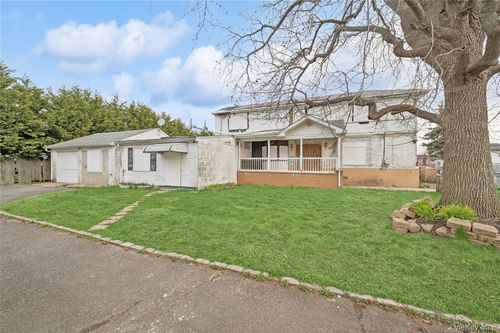 99 Wilson Avenue, Babylon, NY, 11701 | Card Image