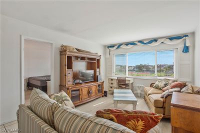 B303 - 1010 Manatee Road, Condo with 2 bedrooms, 2 bathrooms and null parking in Naples FL | Image 3