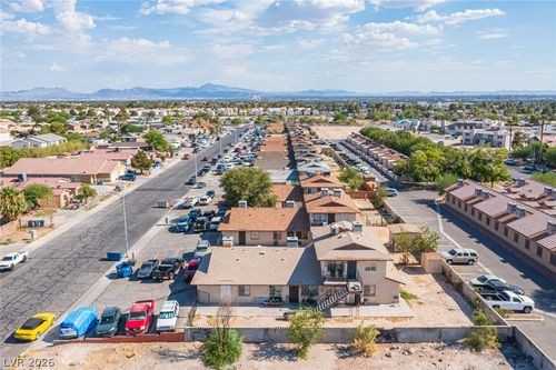 1524 Henry Dr, Las Vegas, NV, 89110-1250 | Card Image