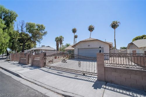 44 Marion Dr, Las Vegas, NV, 89110-4667 | Card Image