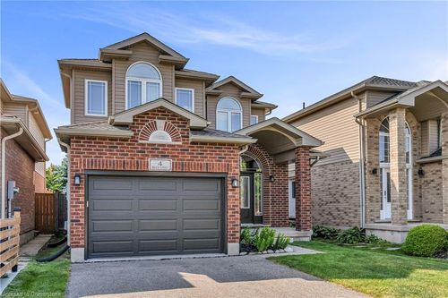 4 Brock St, Guelph, ON, N1L0E3 | Card Image