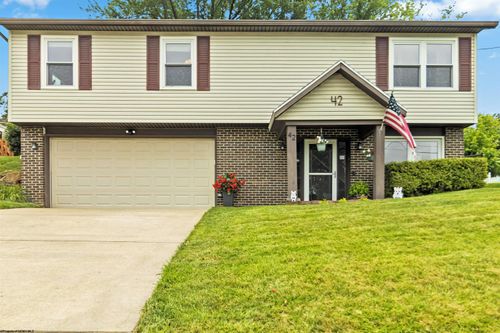 42 Estate Dr, Morgantown, WV, 26508-5944 | Card Image