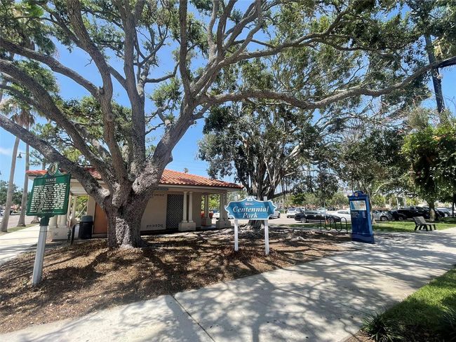 1060 - 1060 Cockrill St, House other with 2 bedrooms, 2 bathrooms and null parking in VENICE FL | Image 80