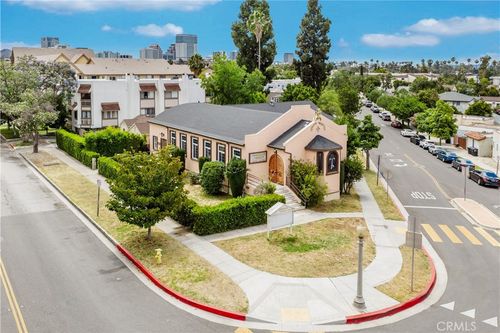 632 W Stocker, Glendale, CA, 91202 | Card Image