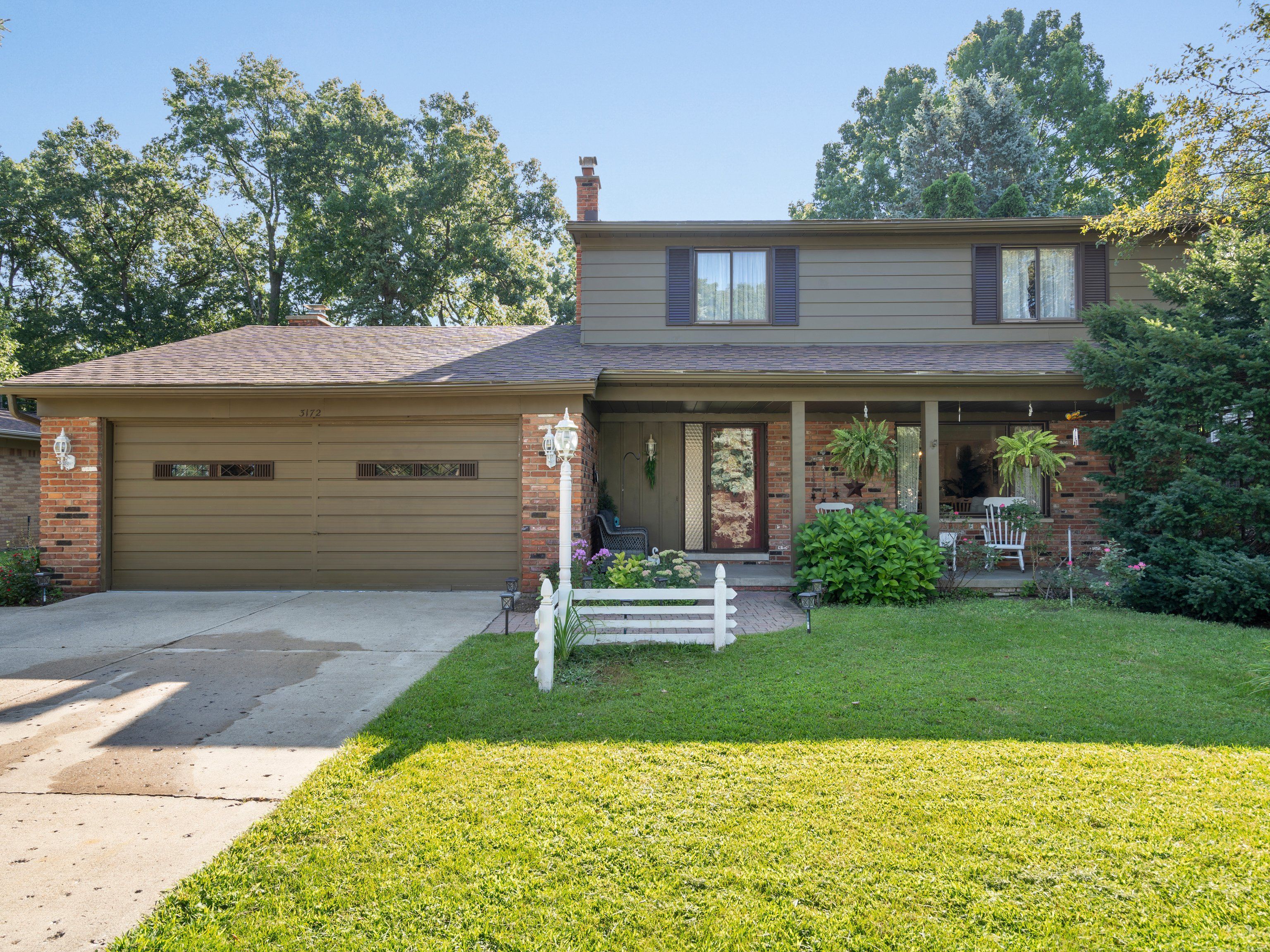 Indianview Dr, Waterford, MI 48329
