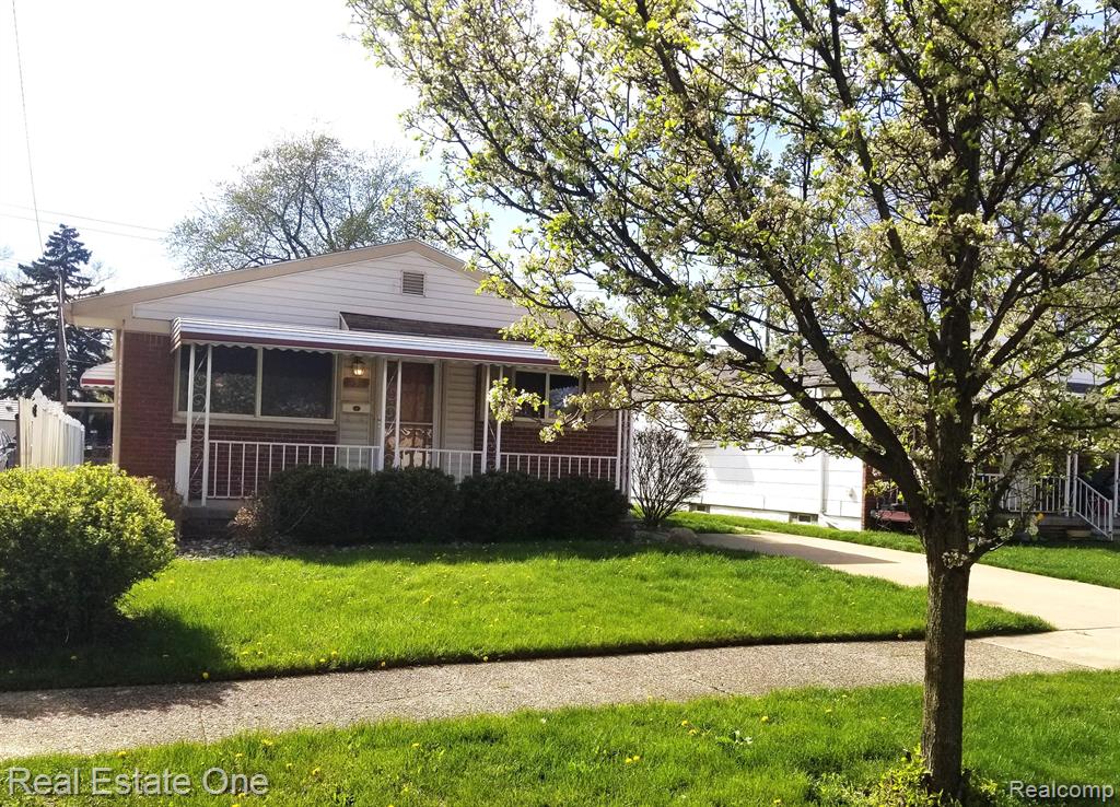 Campbell St, Taylor, MI 48180