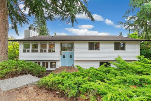 3912 Serene Way, Lynnwood, WA, 98087 | Card Image