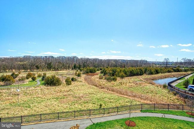 APT-406 - 44589 York Crest Ter, Condo with 3 bedrooms, 2 bathrooms and null parking in ASHBURN VA | Image 59