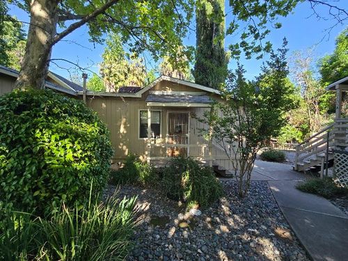 2123 Waldon St, Redding, CA, 96001-2618 | Card Image