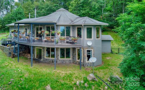 1024 Arrowhead Ridge Rd, Spruce Pine, NC, 28777-4513 | Card Image