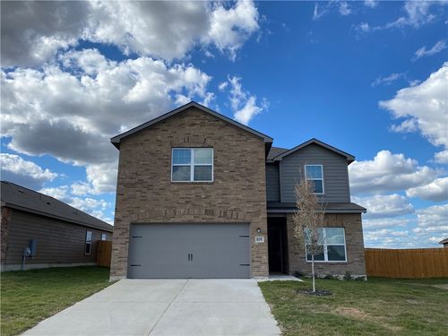 105 Brunswick Ln, Jarrell, TX, 76537-2037 | Card Image