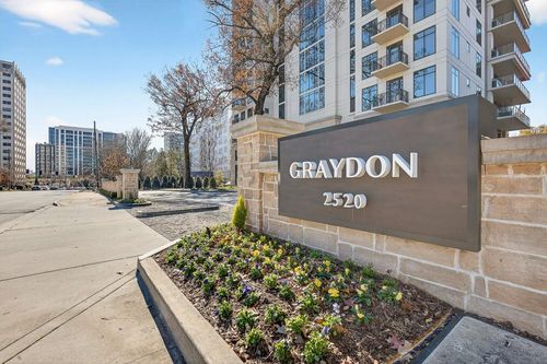 703-2520 Peachtree Rd Nw, Atlanta, GA, 30305-3619 | Card Image