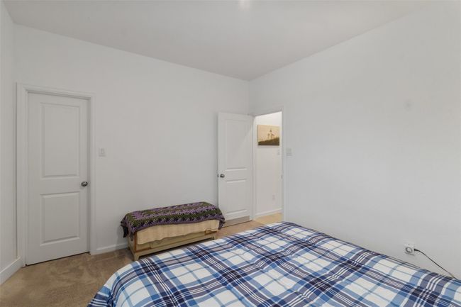 Both bedrooms have great closet space | Image 7
