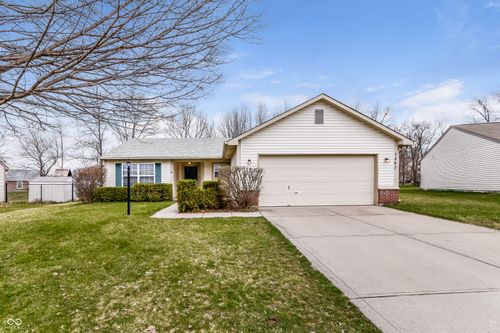 7467 Grandview Dr, Avon, IN, 46123-7464 | Card Image