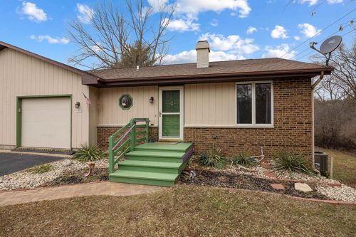 425 N Wright Rd, Janesville, WI, 53546-1903 | Card Image