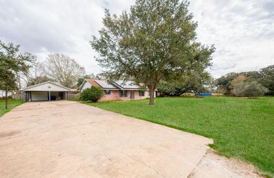 413 S Lavaca, House other with 3 bedrooms, 2 bathrooms and null parking in Louise TX | Image 2