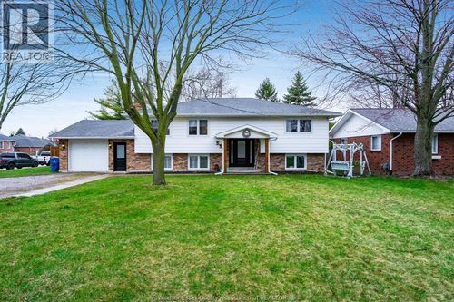 338 Erie St N, Wheatley, ON, N0P2P0 | Card Image