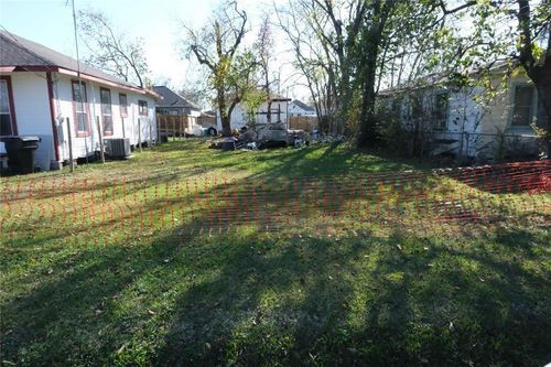 7974 Cinderella St, Houston, TX, 77028-5318 | Card Image